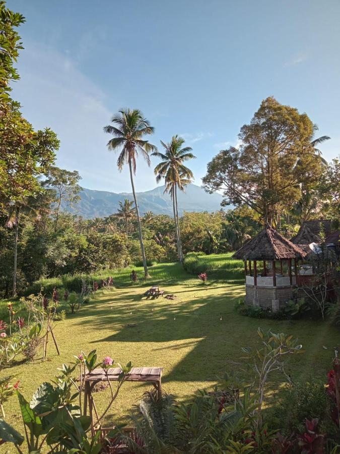 Hakiki Inn Bungalows Tetebatu Exterior foto