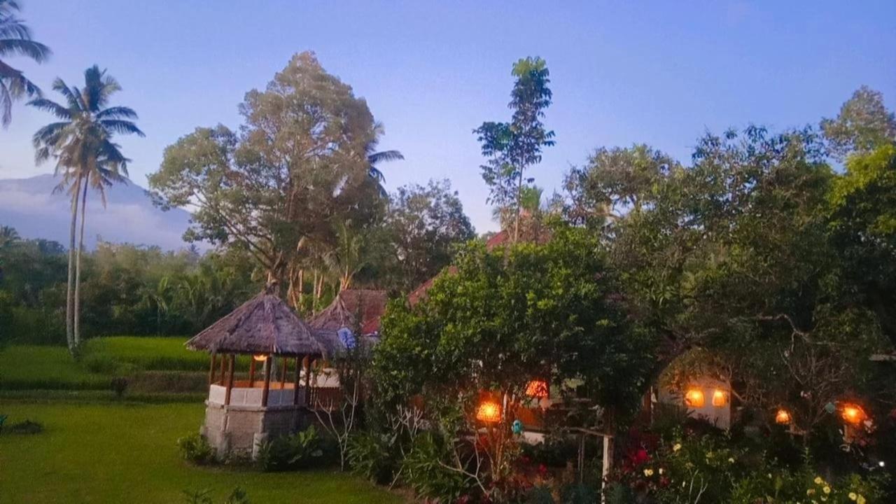 Hakiki Inn Bungalows Tetebatu Exterior foto
