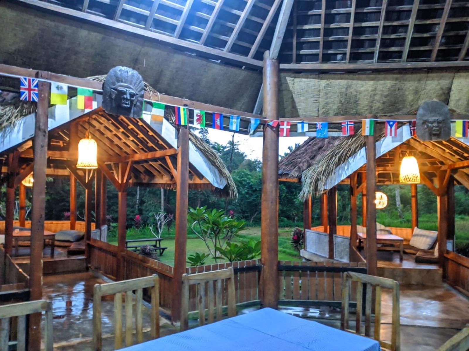 Hakiki Inn Bungalows Tetebatu Exterior foto
